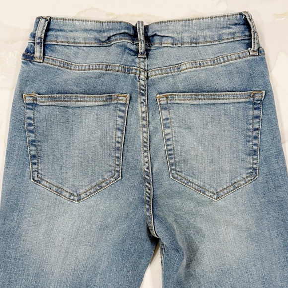 NEW Wild Fable Mid Rise Flare Jeans Sz 2 - Picture 11 of 13